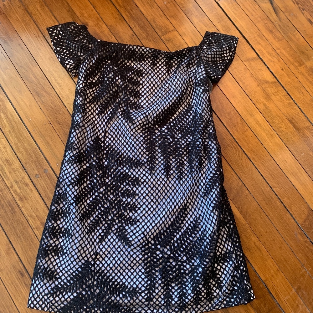Hutch for s Theo polo for off the shoulder cap sleeve dress. Worn once. Retail 1